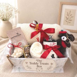Self Care Gift Box for Her | Spa Bath, Candle, Skincare, Cocoa Treats