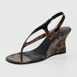 SIMONMILLER Women's Beep Thong Wedge Sandals